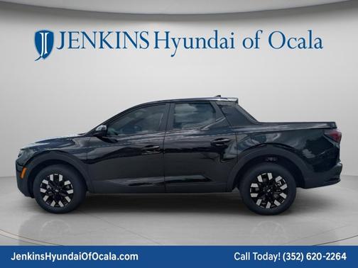 Phantom Black 2026 Hyundai SANTA CRUZ SE