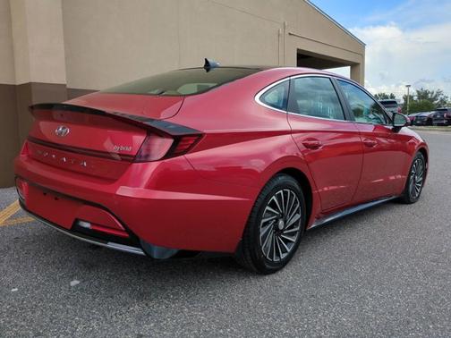 2021 Hyundai SONATA Hybrid Limited