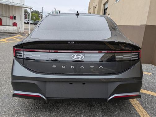 2026 Hyundai SONATA SE