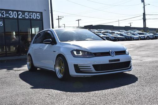 2017 Volkswagen Golf GTI 2.0T S 4-Door