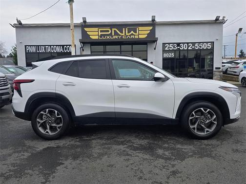 2025 Chevrolet Trax LT