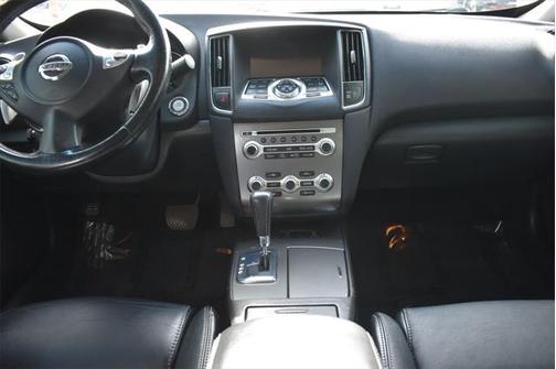 2014 Nissan Maxima SV