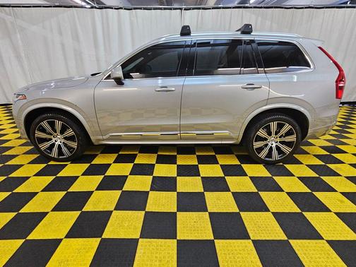 2023 Volvo XC90 B6 Ultimate 7-Seater