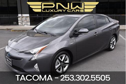 2016 Toyota Prius Three Touring