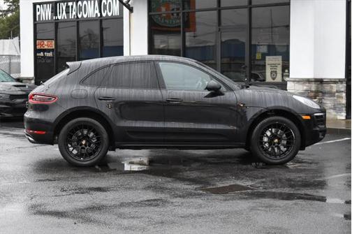 2015 Porsche Macan S