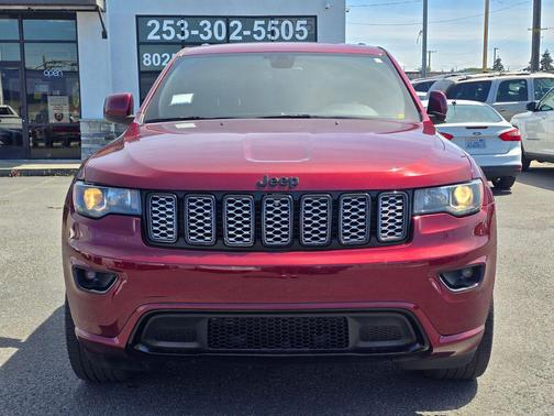 Velvet Red Pearlcoat 2022 Jeep Grand Cherokee Laredo