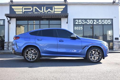 2020 BMW X6 M50i