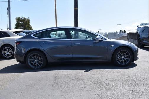 2019 Tesla Model 3 Standard Range