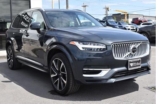2022 Volvo XC90 Recharge Plug-In Hybrid T8 Inscription Expression 7 Passenger