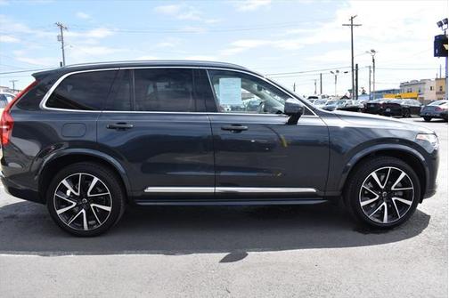 2022 Volvo XC90 Recharge Plug-In Hybrid T8 Inscription Expression 7 Passenger