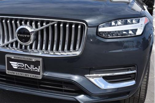 2022 Volvo XC90 Recharge Plug-In Hybrid T8 Inscription Expression 7 Passenger