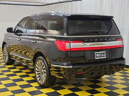 Infinite Black Metallic 2019 Lincoln Navigator Reserve