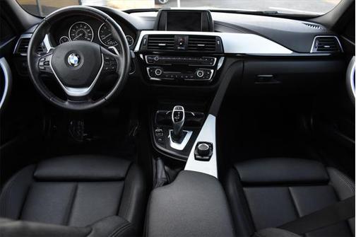 2018 BMW 330 330i