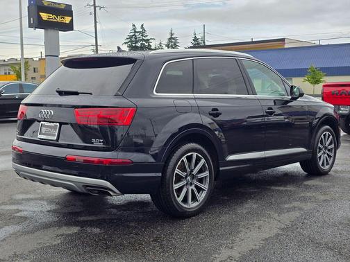 Ink Blue Metallic 2017 Audi Q7 3.0T Premium