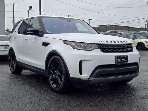 Fuji White 2018 Land Rover Discovery HSE