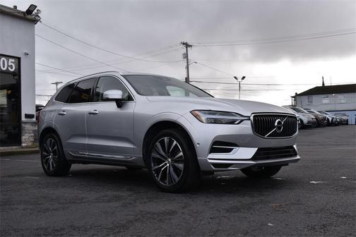 2018 Volvo XC60 Recharge Plug-In Hybrid T8 Inscription
