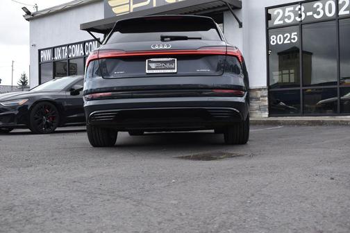 2021 Audi e-tron Premium