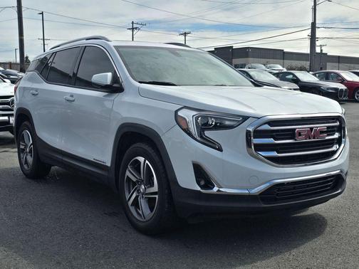 Summit White 2019 GMC Terrain SLT