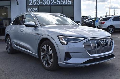 2022 Audi e-tron Premium