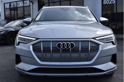 2022 Audi e-tron Premium