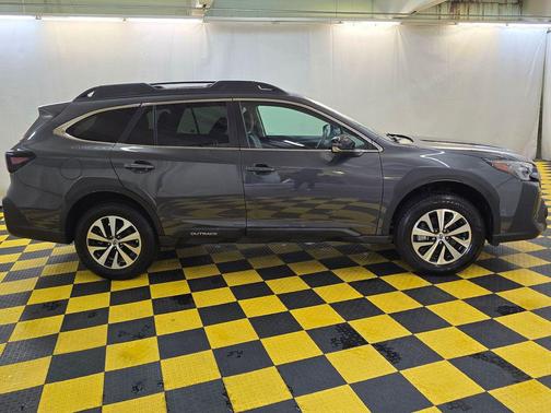 Magnetite Gray Metallic 2023 Subaru Outback Premium