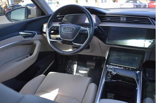 2021 Audi e-tron Prestige