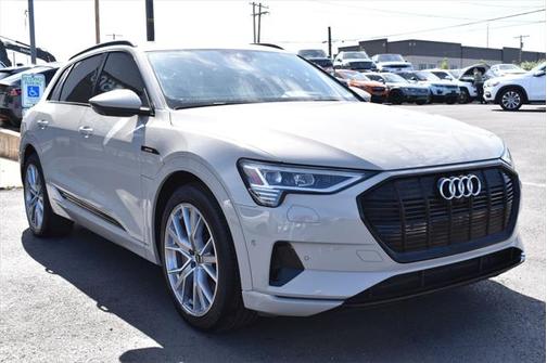 2021 Audi e-tron Prestige