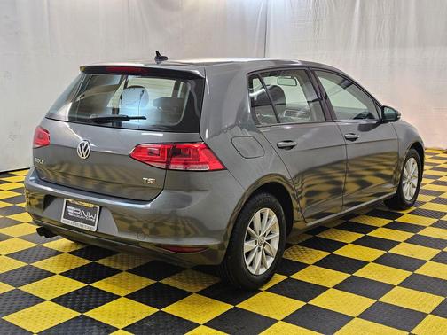 Platinum Gray Metallic 2015 Volkswagen Golf Auto TSI S