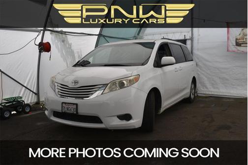 2015 Toyota Sienna LE
