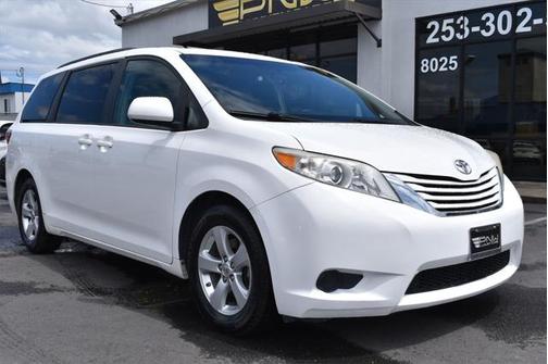 2015 Toyota Sienna LE