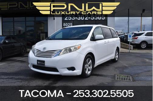 2015 Toyota Sienna LE