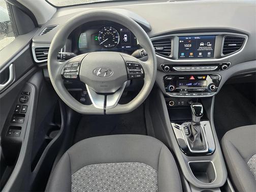 2018 Hyundai IONIQ Hybrid Blue