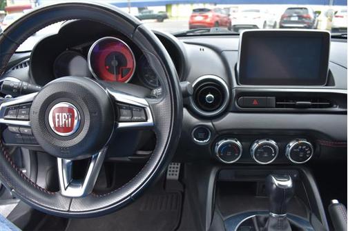 2017 FIAT 124 Spider Base