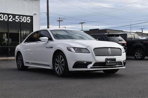 2017 Lincoln Continental Premiere