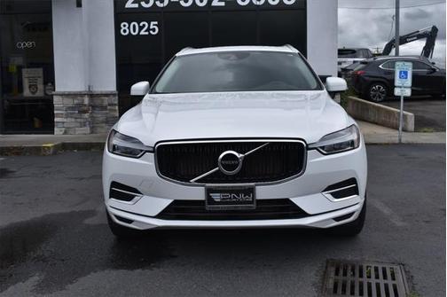 2018 Volvo XC60 Recharge Plug-In Hybrid T8 Momentum