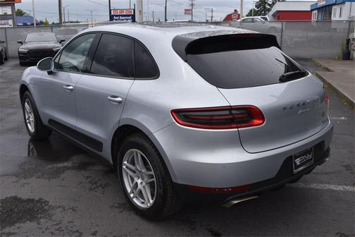 2018 Porsche Macan Base