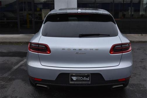 2018 Porsche Macan Base