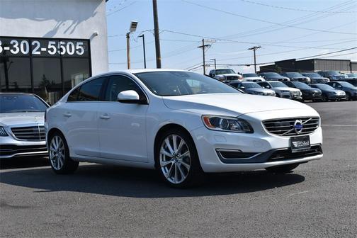 2017 Volvo S60 Inscription T5 Platinum