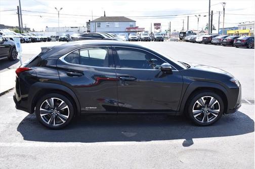 2020 Lexus UX 250h Base