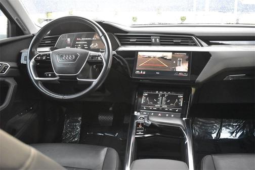 2021 Audi e-tron Premium