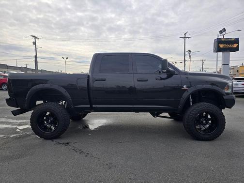 Brilliant Black Crystal Pearlcoat 2015 RAM 2500 Big Horn