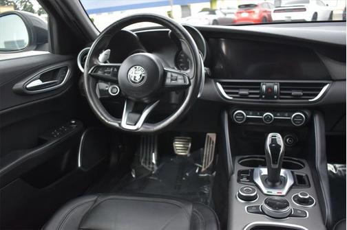 2020 Alfa Romeo Giulia Sport