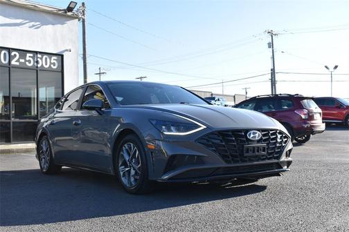 2022 Hyundai SONATA SEL