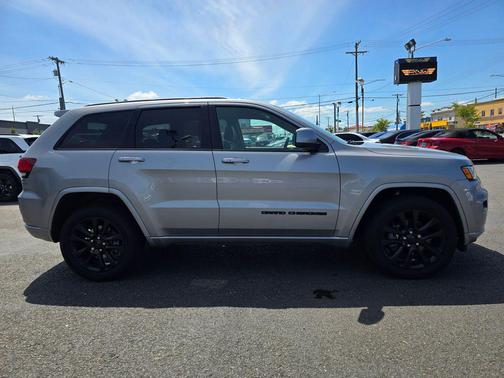 Billet Silver Metallic Clearcoat 2018 Jeep Grand Cherokee Altitude