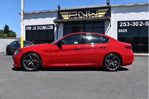 2019 Alfa Romeo Giulia Sport