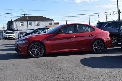 2019 Alfa Romeo Giulia Sport