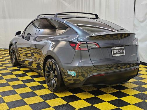 2022 Tesla Model Y Performance Dual Motor All-Wheel Drive