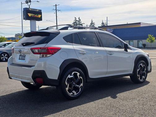 Crystal White Pearl 2021 Subaru Crosstrek Limited