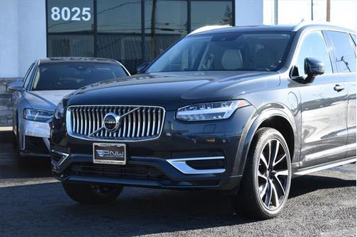 2022 Volvo XC90 Recharge Plug-In Hybrid T8 Inscription Expression 7 Passenger