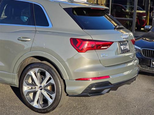 2019 Audi Q3 2.0T S line Premium Plus